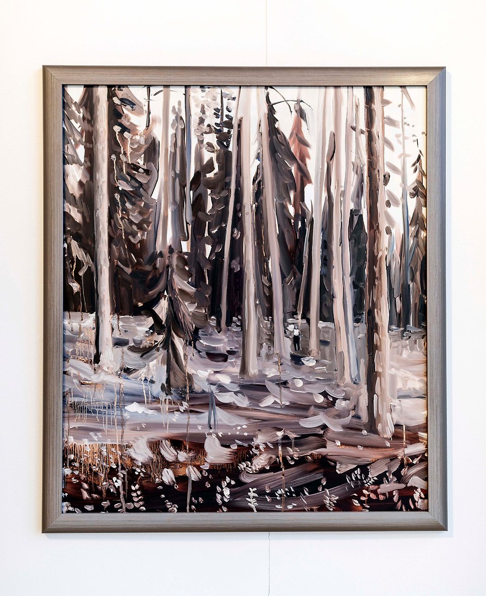 Målning av ett skogslandskap i brunt. 